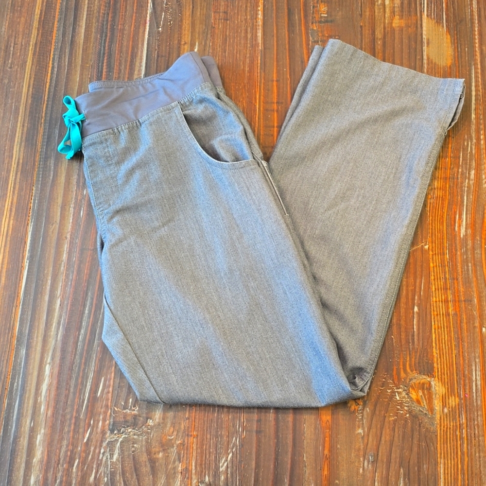Figs scrub pants XS petite grey